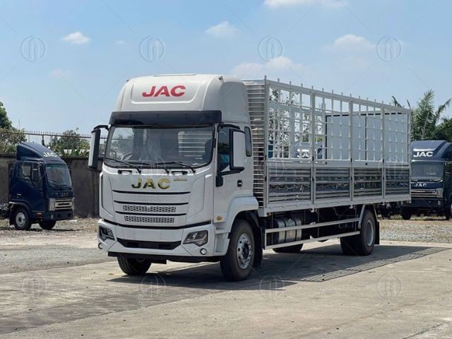 Xe tải JAC Dawos nóc thấp thùng ngắn 8m2